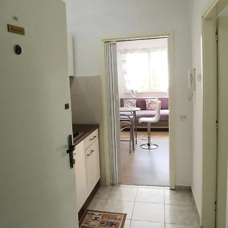 Apartament App Karla