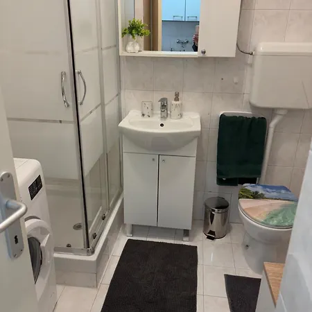 App Karla Apartment *