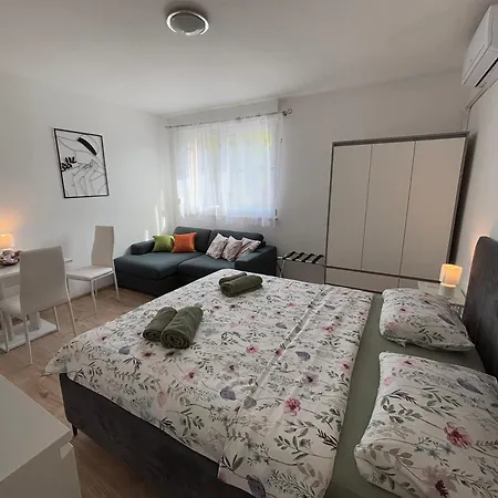 App Karla Apartament Pula